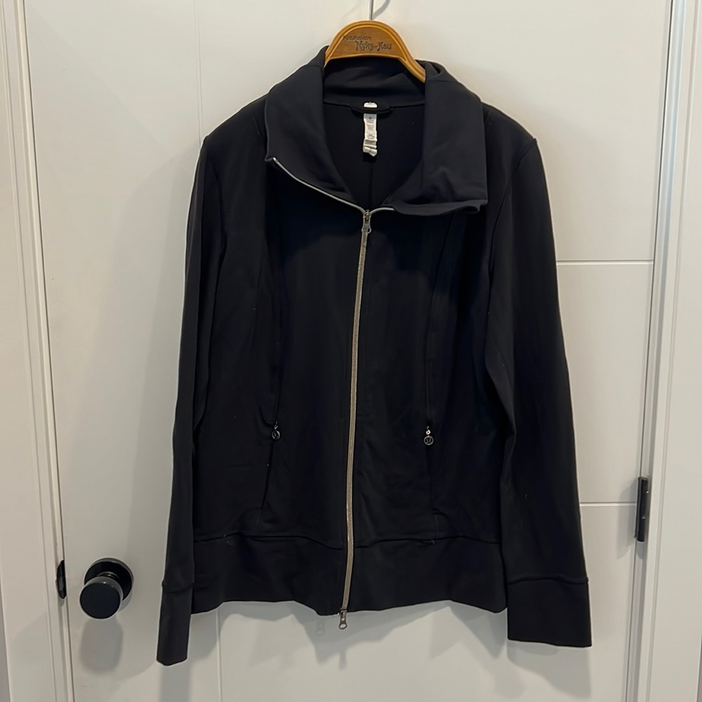 Lululemon black zip up sweater size 12